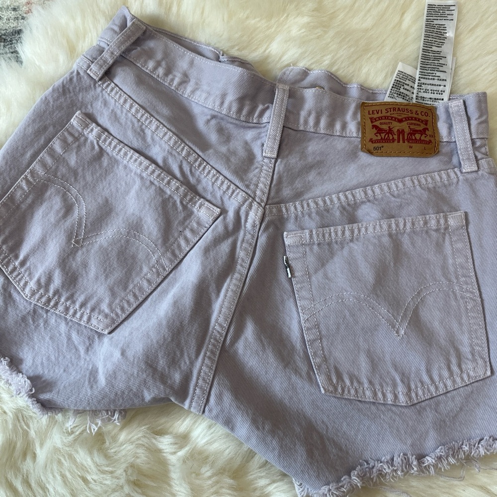 Levi’s 501 shorts in lavender
